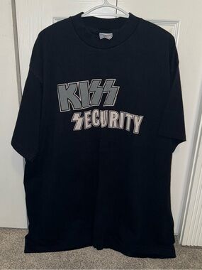 KISS Security 1995 Convention Authentic Tour Crew Concert Black Graphic Tee